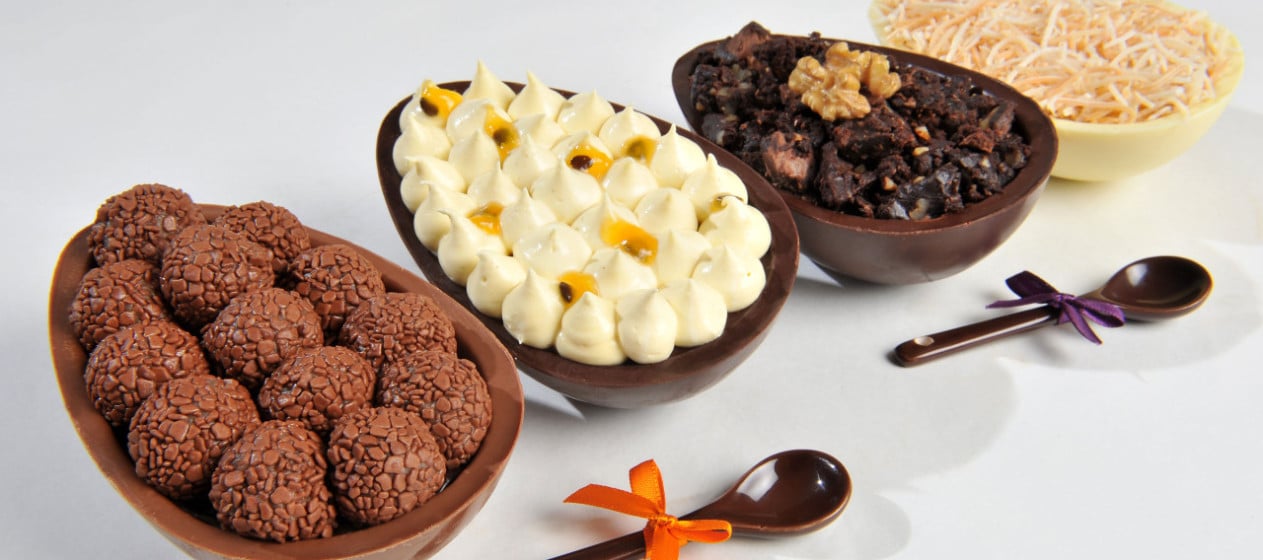 ovos de pascoa de colher brigadeiro maracuja brownie e coco deli delicia 2 1263x560 1